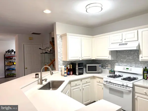 21830 ELKINS TER #301, Sterling, VA 20166