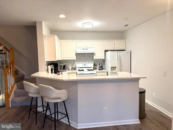 21830 ELKINS TER #301, Sterling, VA 20166