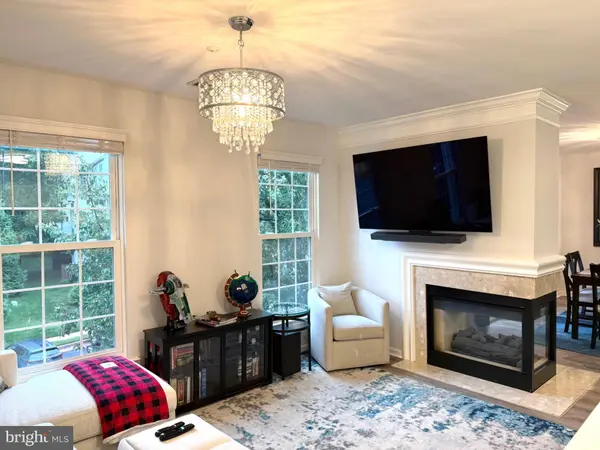 21830 ELKINS TER #301, Sterling, VA 20166