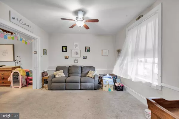 132 S 4TH ST, Perkasie, PA 18944