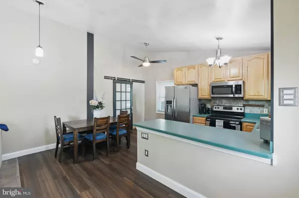 615 LAUNFALL RD, Plymouth Meeting, PA 19462