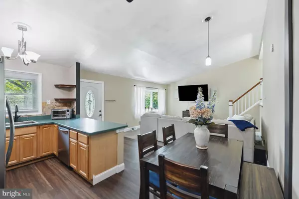 615 LAUNFALL RD, Plymouth Meeting, PA 19462