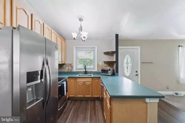 615 LAUNFALL RD, Plymouth Meeting, PA 19462