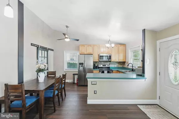 615 LAUNFALL RD, Plymouth Meeting, PA 19462