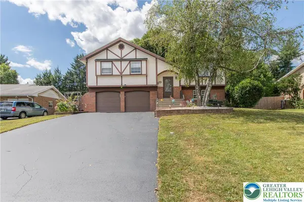 1120 Bryant ST, South Whitehall Twp, PA 18104