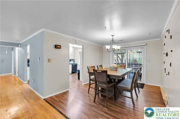 1120 Bryant ST, South Whitehall Twp, PA 18104