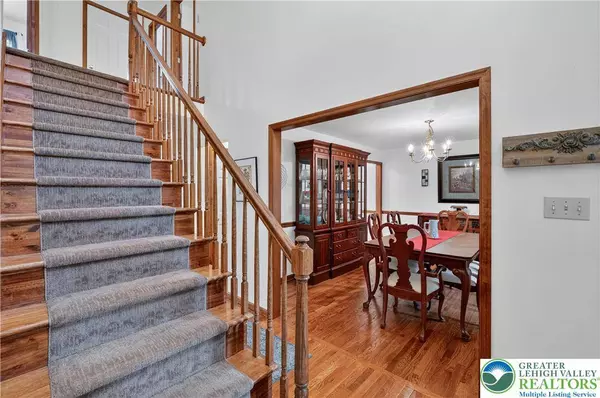 410 Bougher Hill RD, Williams Twp, PA 18042