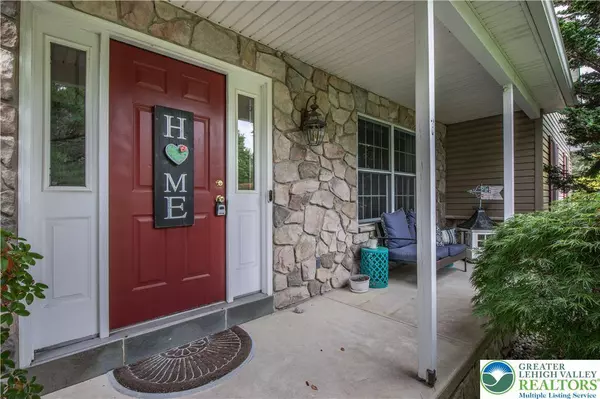 410 Bougher Hill RD, Williams Twp, PA 18042