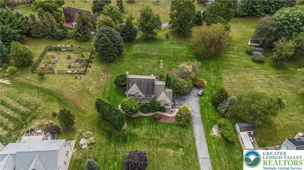 410 Bougher Hill RD, Williams Twp, PA 18042