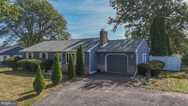 225 S RIDGE RD, Perkasie, PA 18944