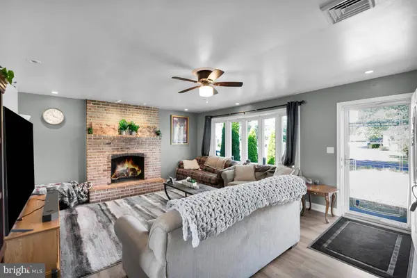 225 S RIDGE RD, Perkasie, PA 18944