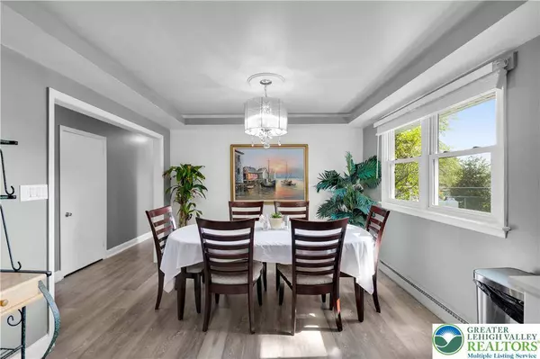 225 S Ridge RD, Perkasie Boro, PA 18944