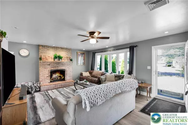 225 S Ridge RD, Perkasie Boro, PA 18944