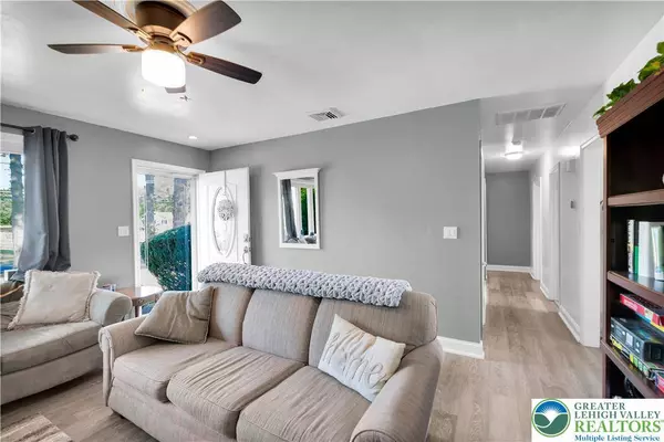 225 S Ridge RD, Perkasie Boro, PA 18944