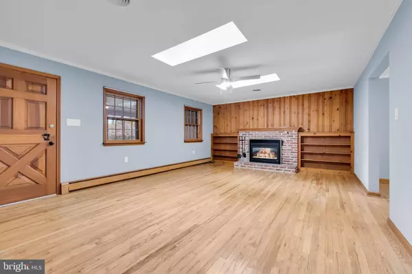 2265 MILL HILL RD, Quakertown, PA 18951