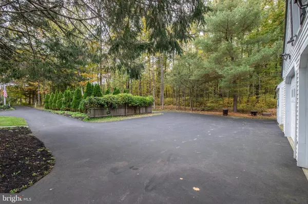 2265 MILL HILL RD, Quakertown, PA 18951