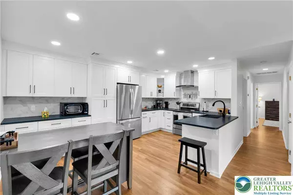 4948 Cheryl DR, Hanover Twp, PA 18017