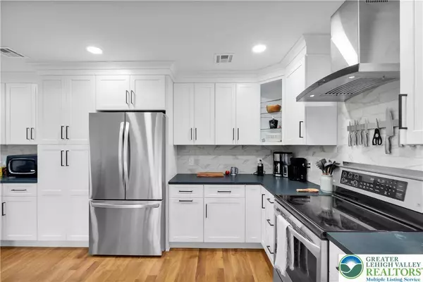 4948 Cheryl DR, Hanover Twp, PA 18017