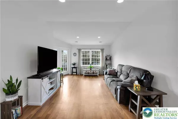 4948 Cheryl DR, Hanover Twp, PA 18017