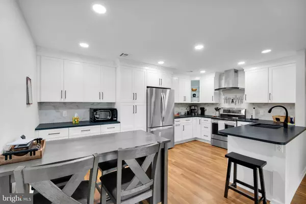 4948 CHERYL DR, Bethlehem, PA 18017