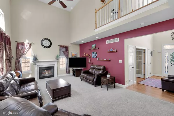 2106 RIDGE WAY, East Greenville, PA 18041