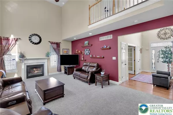 2106 Ridge WAY, Upper Hanover Twp, PA 18041