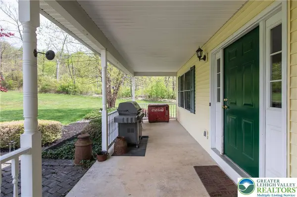 725 Buttermilk RD, Williams Twp, PA 18055