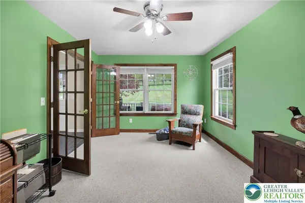 725 Buttermilk RD, Williams Twp, PA 18055