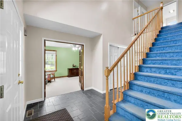 725 Buttermilk RD, Williams Twp, PA 18055