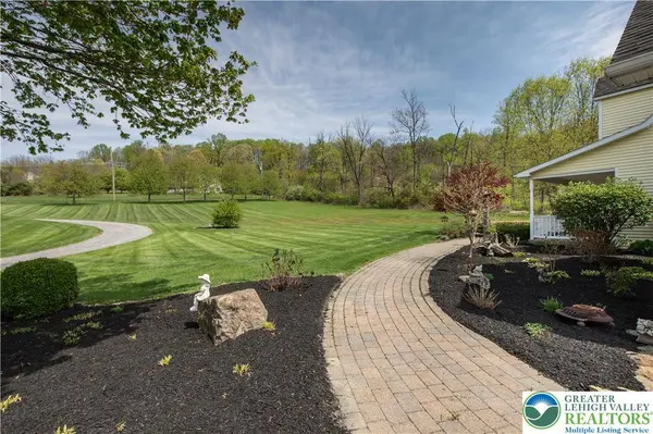 725 Buttermilk RD, Williams Twp, PA 18055