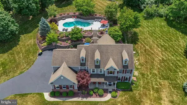2760 VALLEY VIEW RD, Hellertown, PA 18055