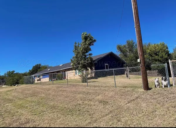 1010 W 8th ST, Canyon, TX 79226