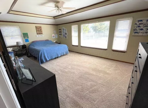 1010 W 8th ST, Canyon, TX 79226