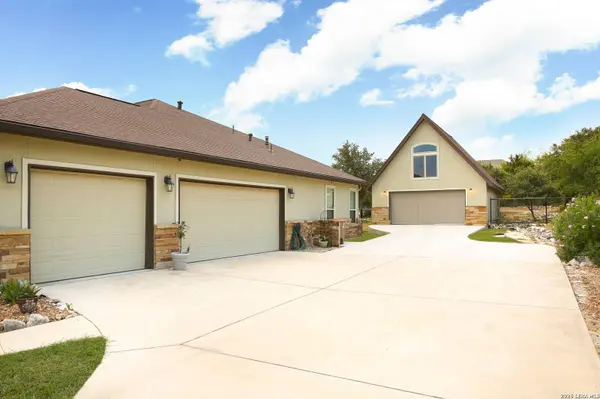 1208 Decanter Dr., New Braunfels, TX 78132-2679