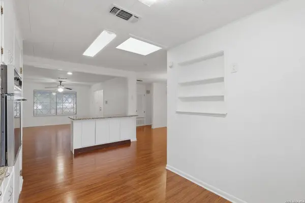 206 BLOOMFIELD DR, San Antonio, TX 78228