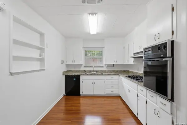 206 BLOOMFIELD DR, San Antonio, TX 78228