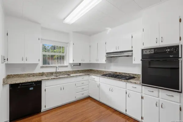 206 BLOOMFIELD DR, San Antonio, TX 78228