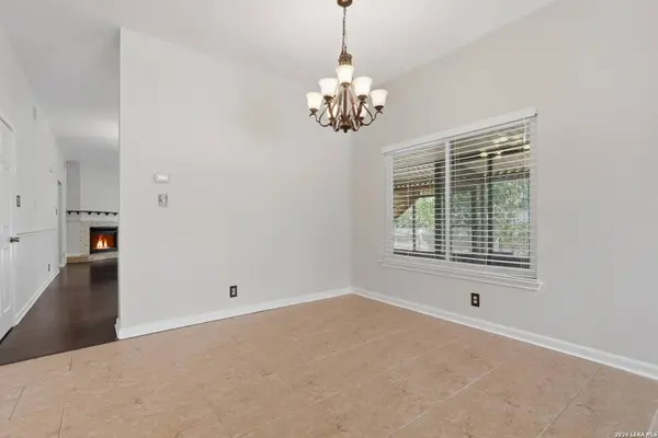 239 BURLINGTON DR, San Antonio, TX 78245