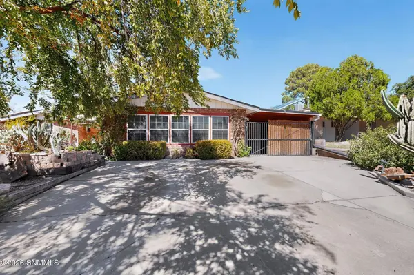 1915 Myrtle AVE, Las Cruces, NM 88001