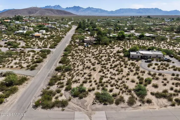 4200 Senna DR, Las Cruces, NM 88011