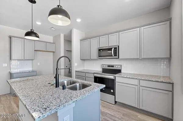 2044 Meteor ST, Las Cruces, NM 88012