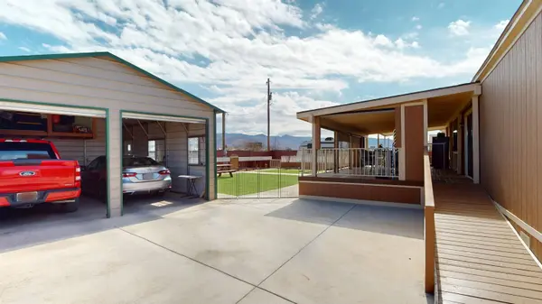 3 Running Indian Dr, Alamogordo, NM 88310
