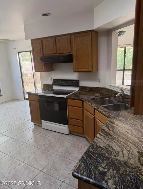 Las Cruces, NM 88012-7773,3407 Lunarridge St