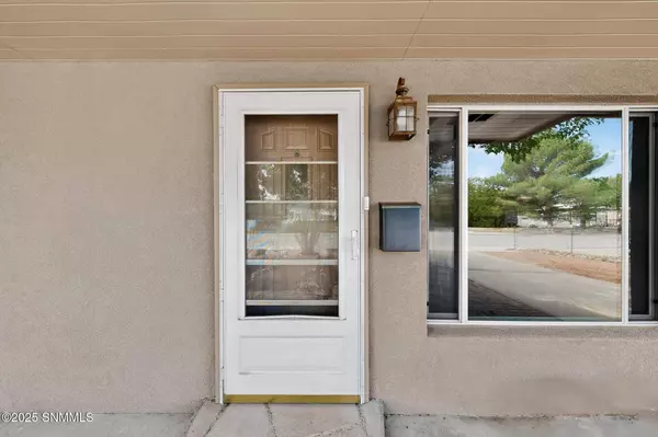 1408 Lees DR, Las Cruces, NM 88001