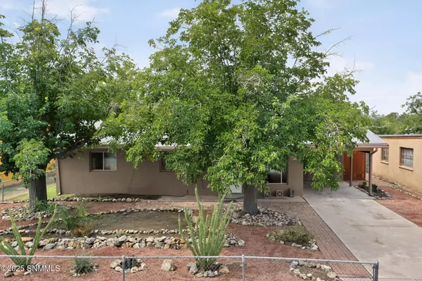 1408 Lees DR, Las Cruces, NM 88001