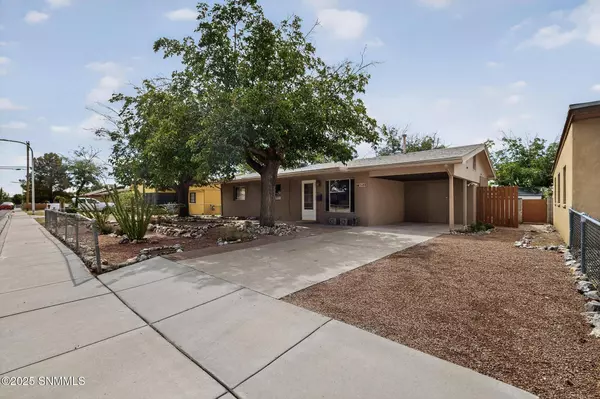 1408 Lees DR, Las Cruces, NM 88001