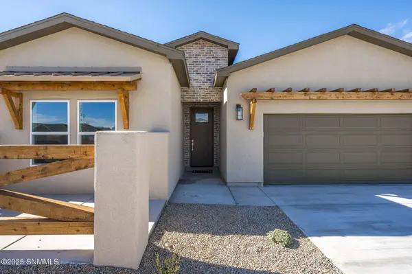 2625 Silver Hawk Ave, Las Cruces, NM 88011