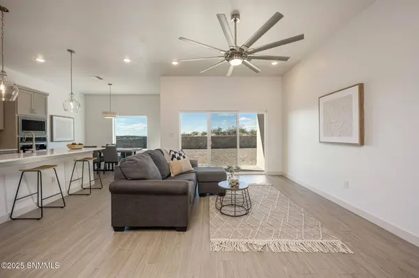 2625 Silver Hawk Ave, Las Cruces, NM 88011