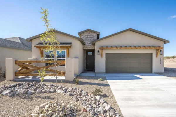 2625 Silver Hawk Ave, Las Cruces, NM 88011