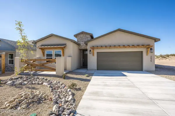 2625 Silver Hawk Ave, Las Cruces, NM 88011